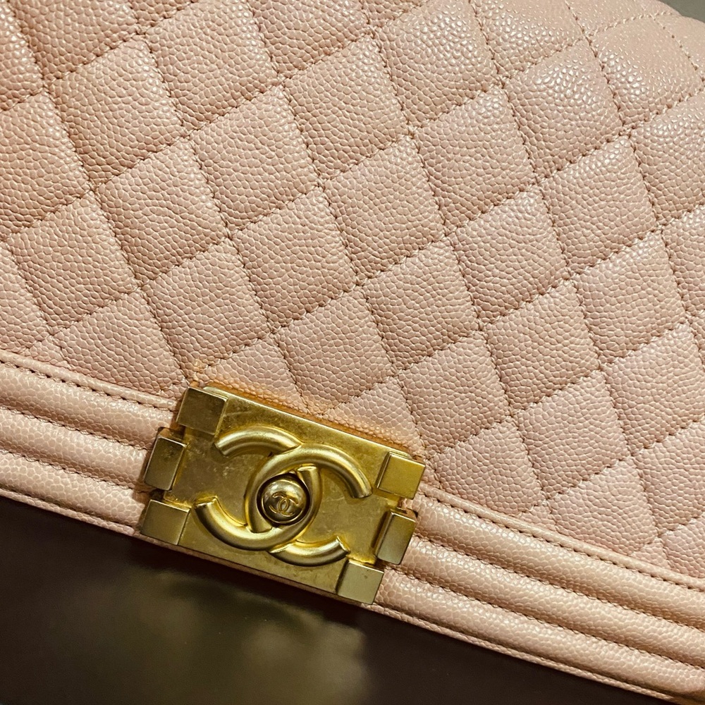 Chanel Le Boy Medium - Caviar - Picture 5 of 17